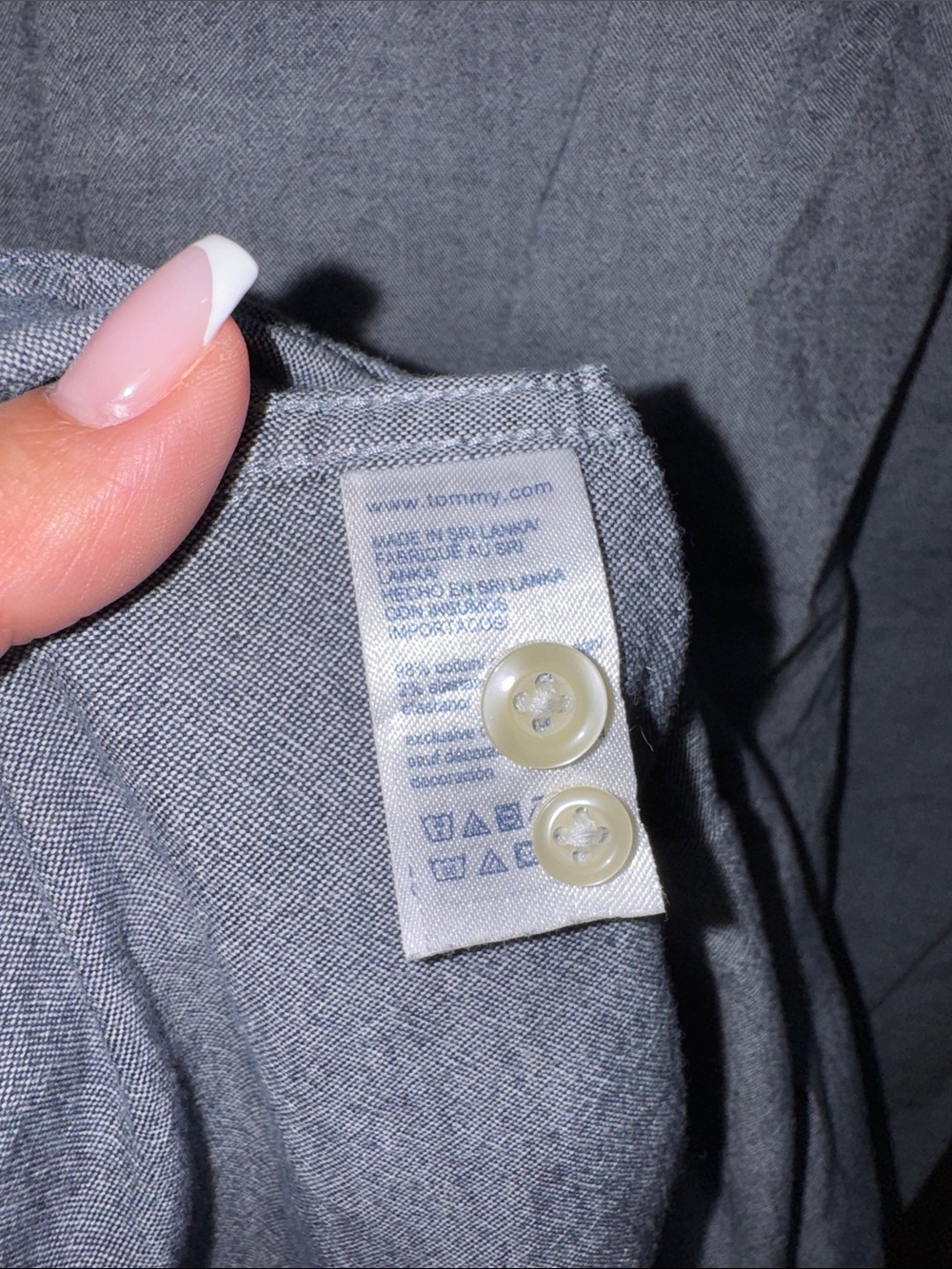 Tommy Hilfiger- Blue Button Down Shirt Size Medium 👔 - Picture 6 of 15
